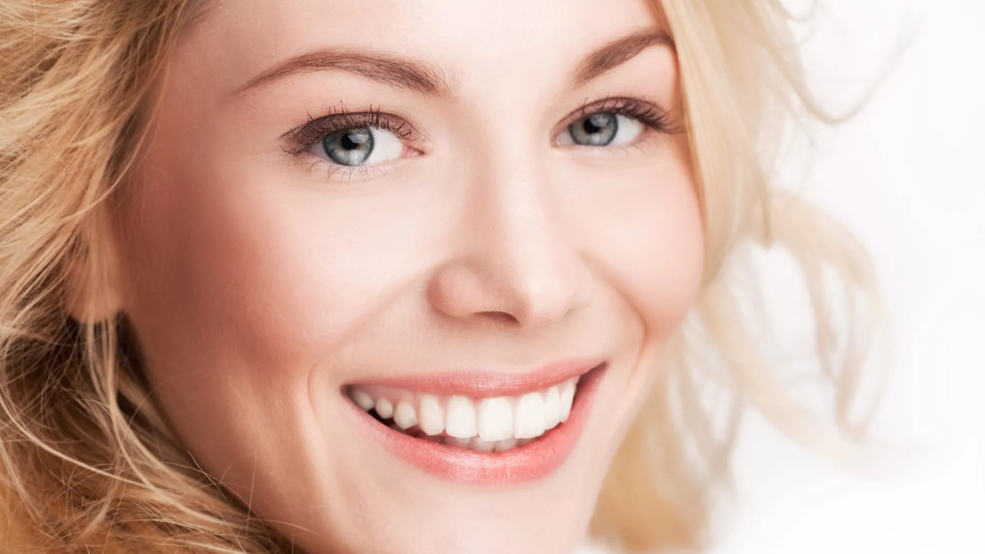 Le faccette dentali in ceramica una scelta di trattamento per un sorriso perfetto